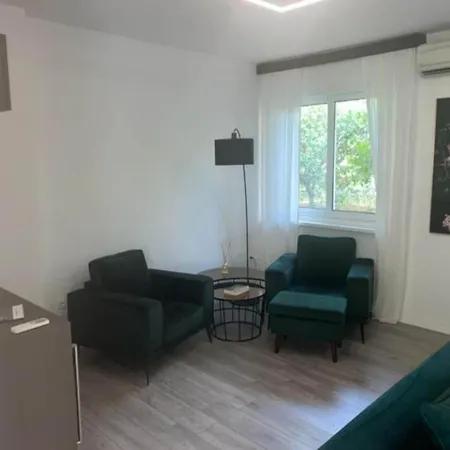 La Mar - Two Bedroom With Terrace Λάστοβο
