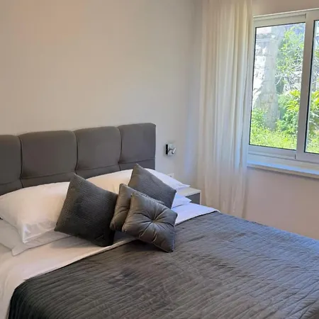La Mar - Two Bedroom With Terrace Λάστοβο